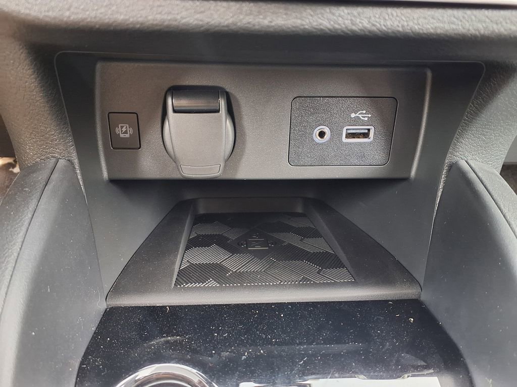 New 2025 Nissan Versa SV w/ Trunk Package image 23