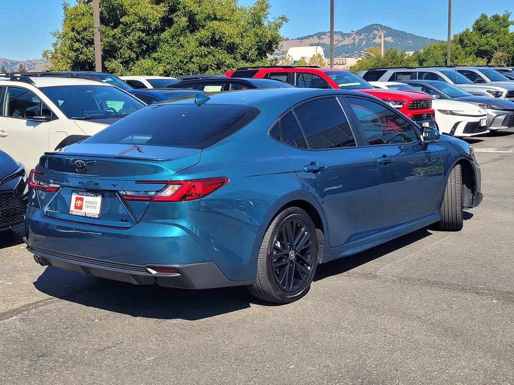 Used 2025 Toyota Camry SE FWD image 3
