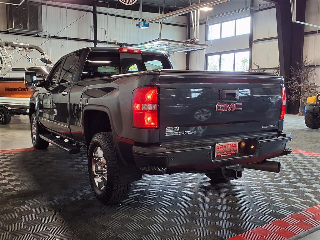 Used 2018 GMC Sierra 3500 Denali w/ Duramax Plus Package image 4