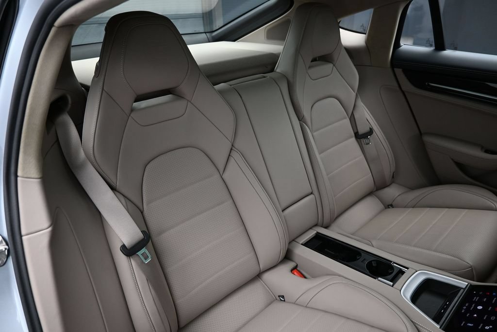 Certified 2026 Porsche Panamera GTS AWD/4WD image 30