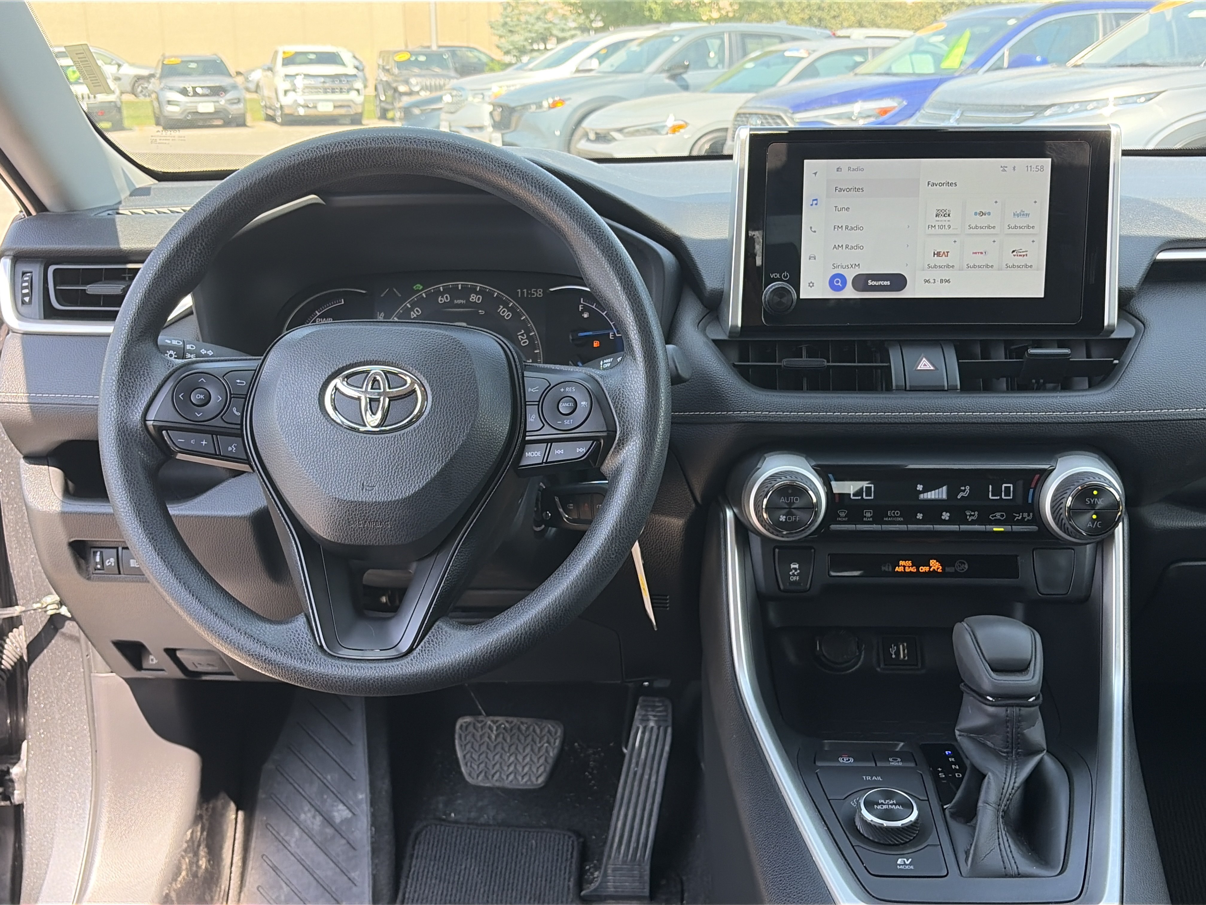 Used 2025 Toyota RAV4 LE AWD/4WD image 19