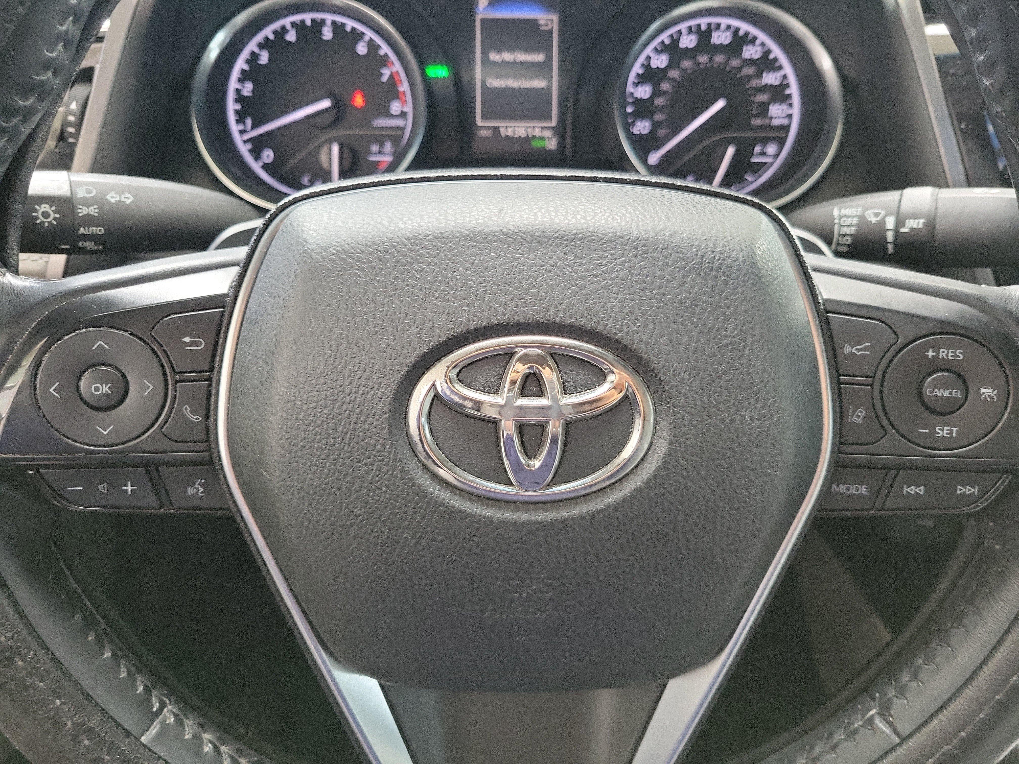 Used 2018 Toyota Camry SE w/ Convenience Package FWD image 24