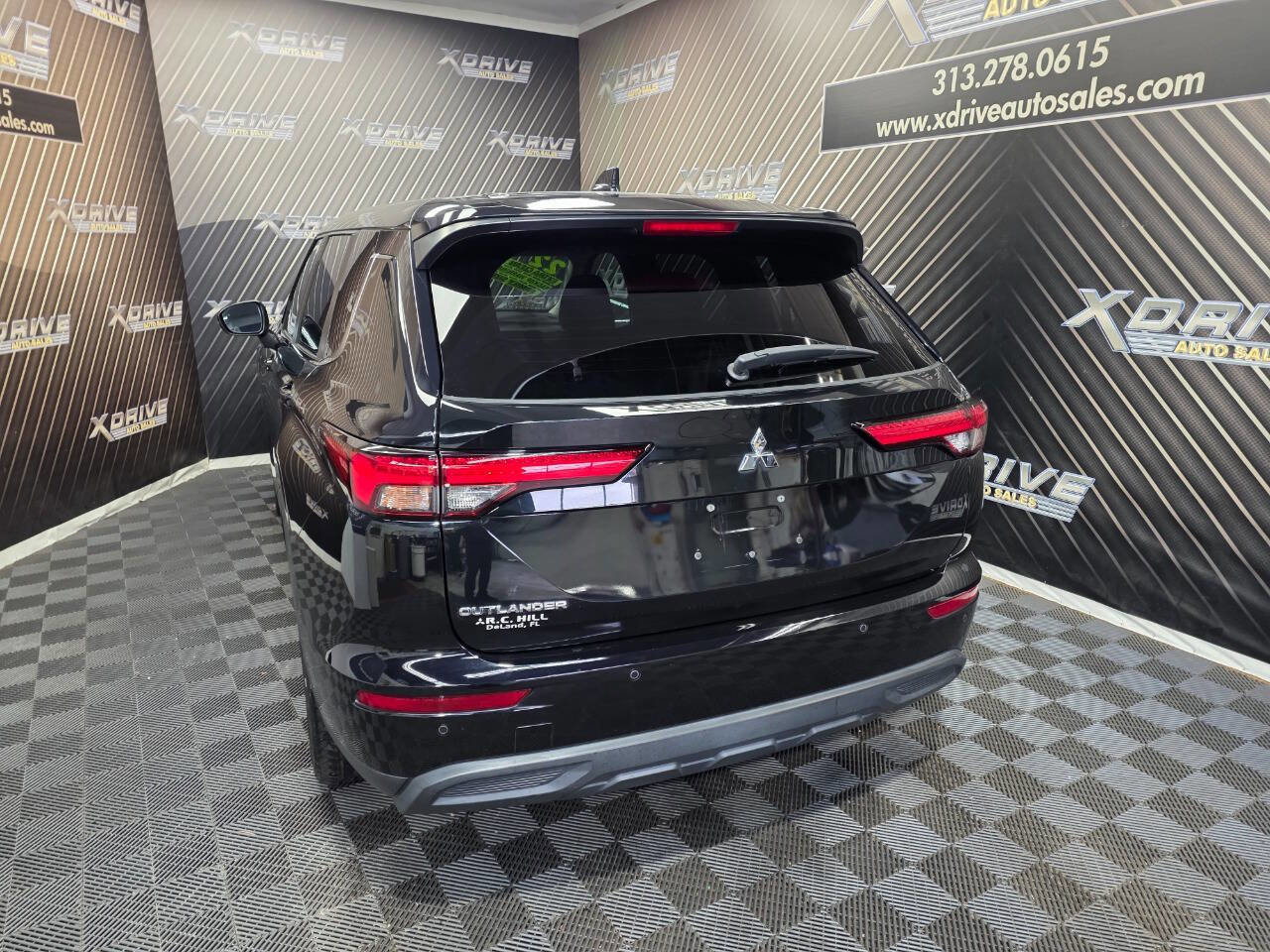 Used 2022 Mitsubishi Outlander ES image 11