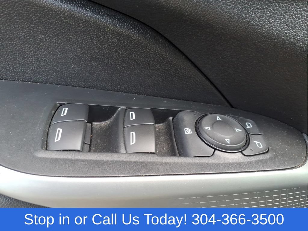 Used 2024 Chevrolet Trax LS w/ LS Convenience Package FWD image 16