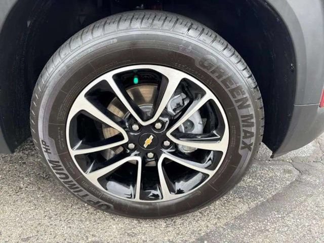 Used 2025 Chevrolet TrailBlazer LT AWD/4WD image 13