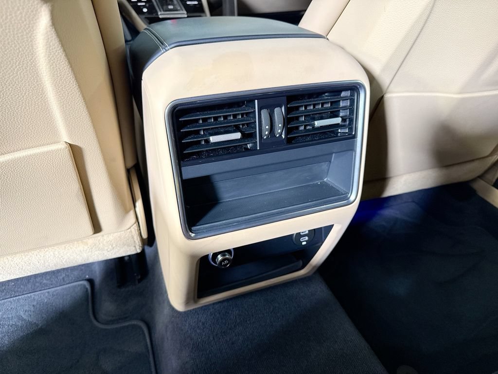 Certified 2023 Porsche Cayenne AWD/4WD image 20
