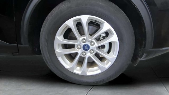 Used 2021 Ford Escape SE image 25