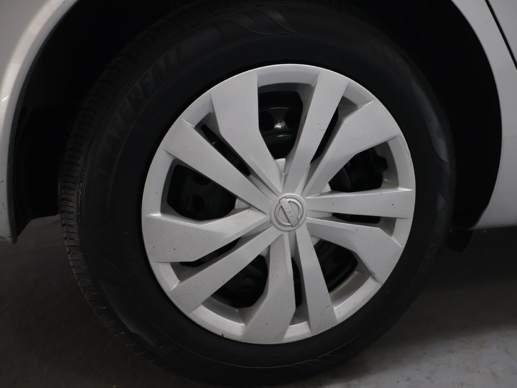 Used 2025 Nissan Versa S FWD image 31