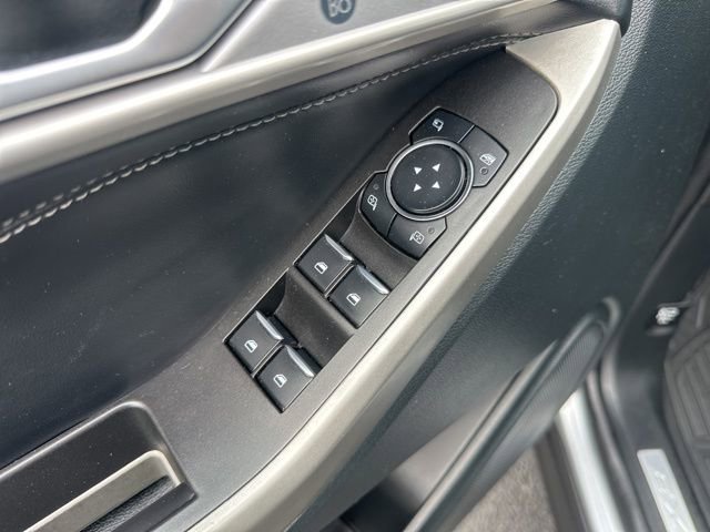 Used 2023 Ford Explorer Limited AWD/4WD image 10