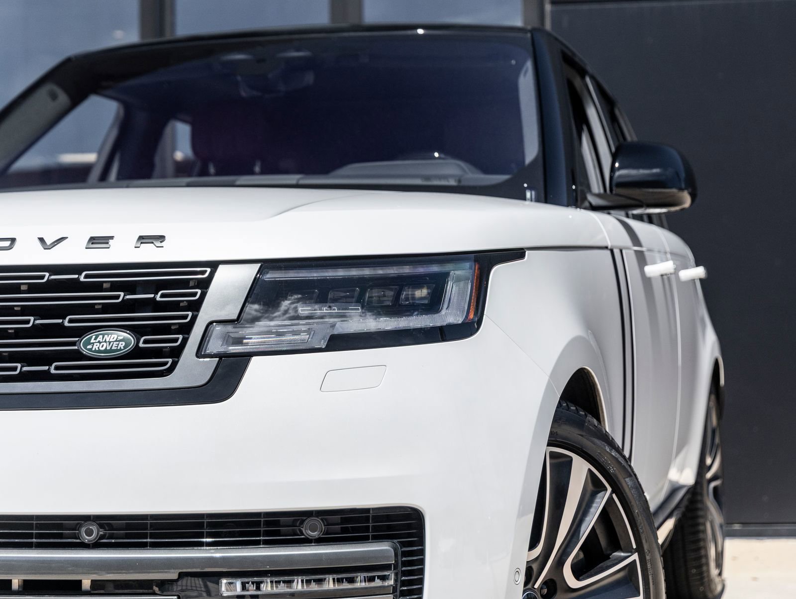 Used 2023 Land Rover Range Rover SE image 13