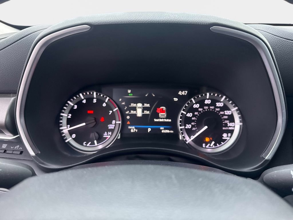 Used 2023 Toyota Highlander XLE image 28