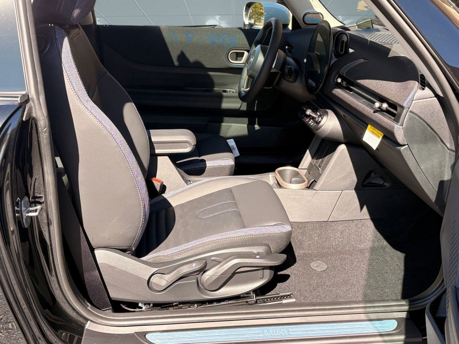 New 2026 MINI Cooper 2-Door Hardtop image 24