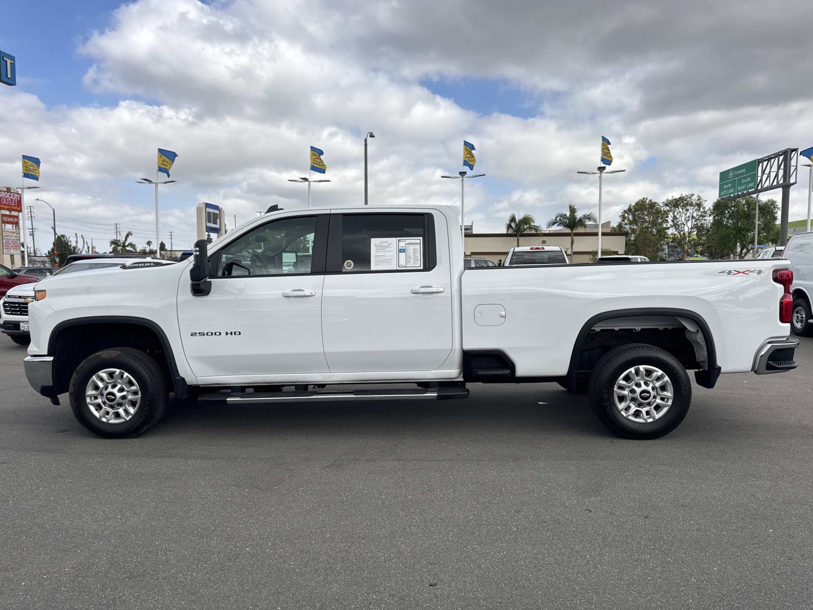 Used 2025 Chevrolet Silverado 2500 LT w/ Convenience Package image 8