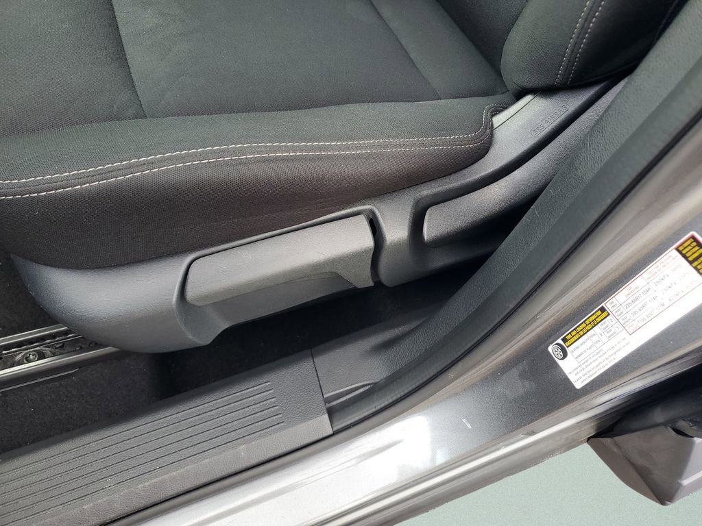 Used 2023 Nissan Rogue S image 19