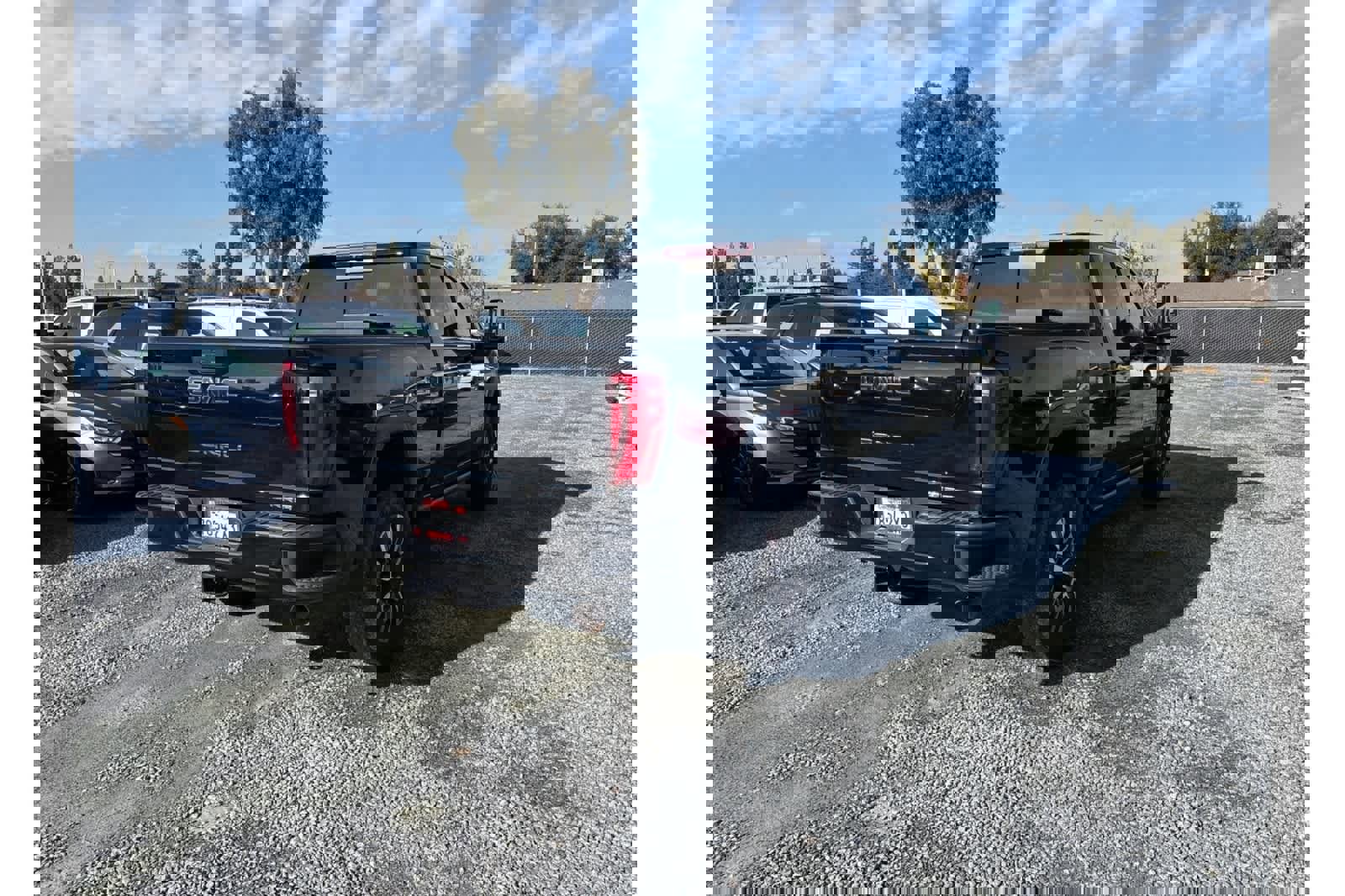 Used 2024 GMC Sierra 2500 Denali Ultimate image 7