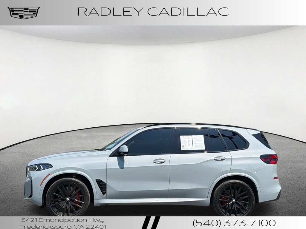 Used 2024 BMW X5 xDrive40i w/ M Sport Package AWD/4WD image 17