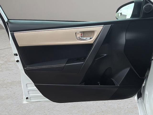 Used 2014 Toyota Corolla LE FWD image 25