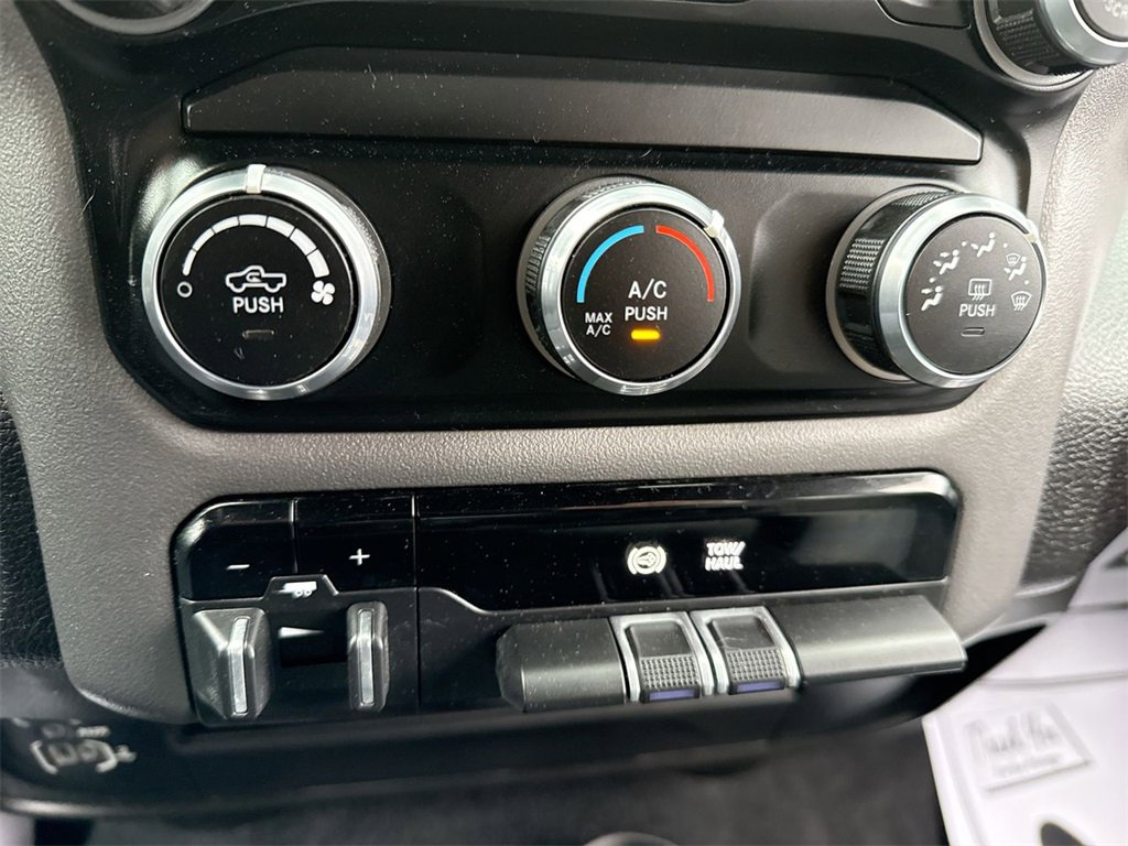 Used 2024 RAM 3500 Big Horn image 18