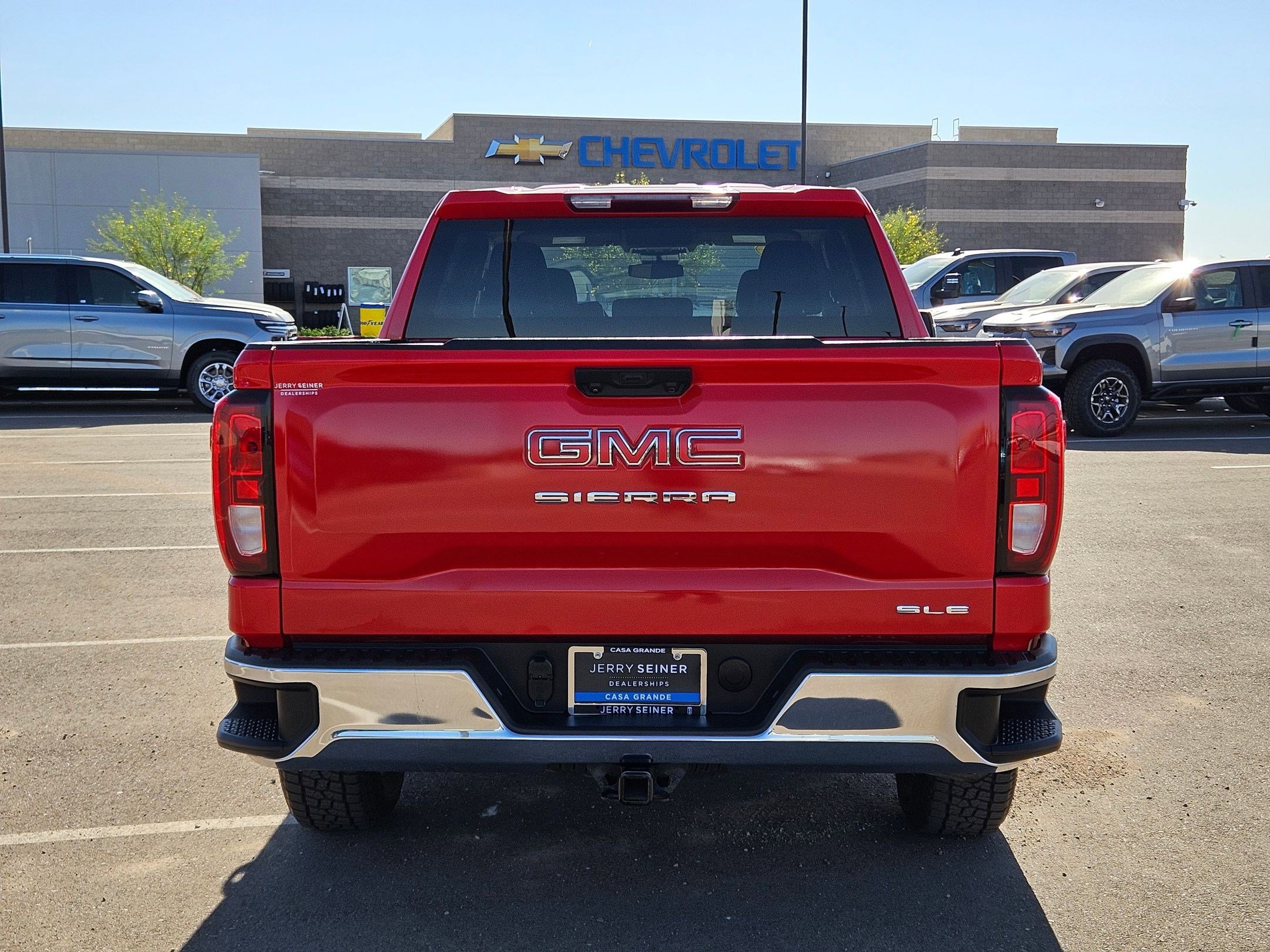 Used 2023 GMC Sierra 1500 SLE image 4