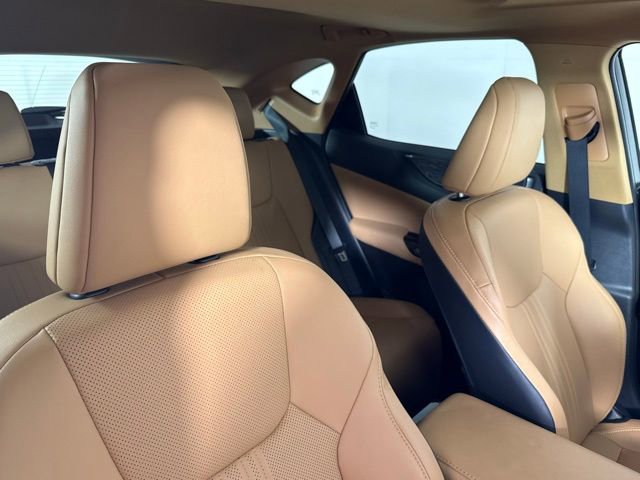 Used 2025 Lexus NX 250 FWD w/ Towing Package (2000 Lbs) image 27