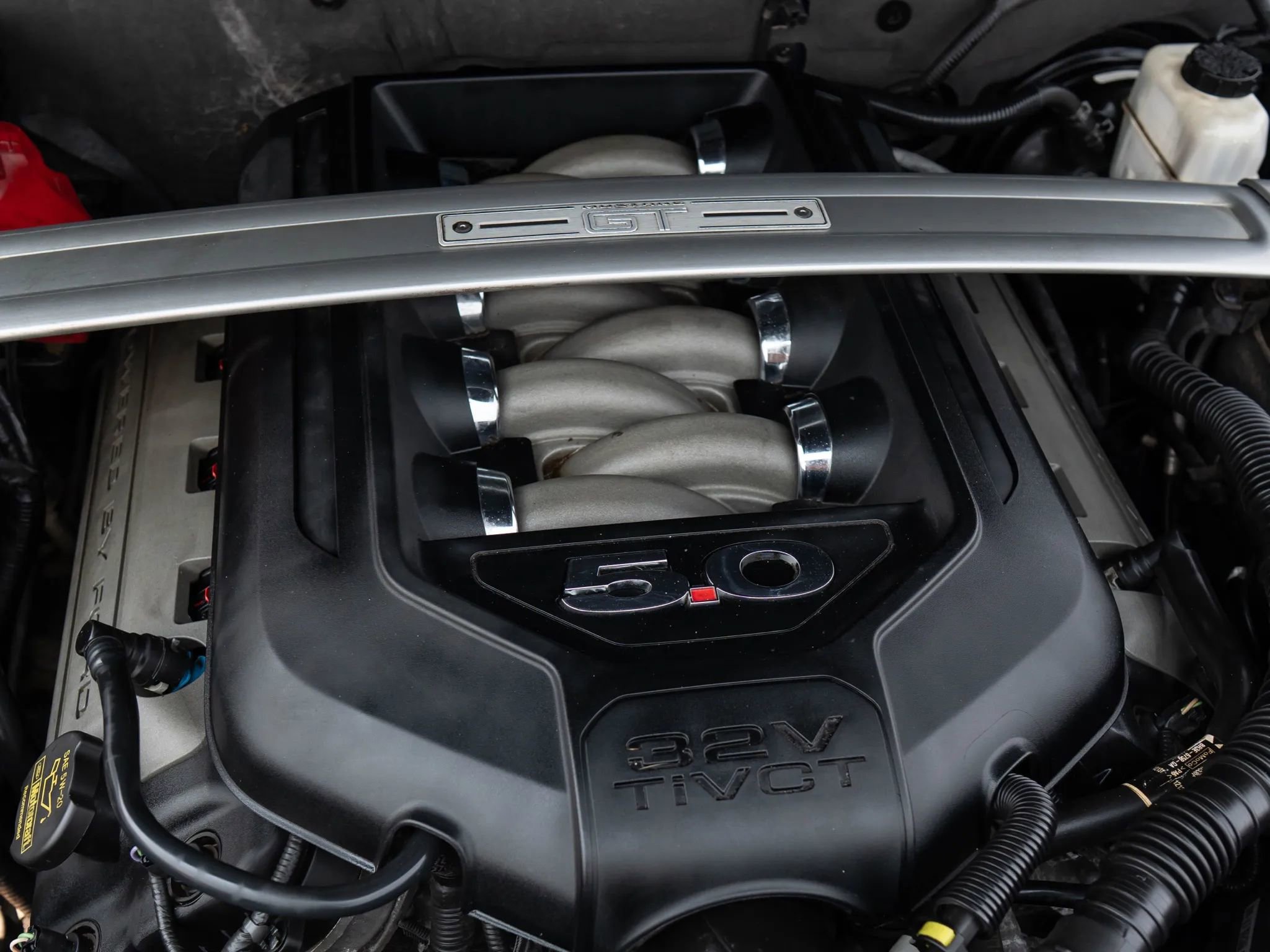 Used 2012 Ford Mustang GT Premium image 38