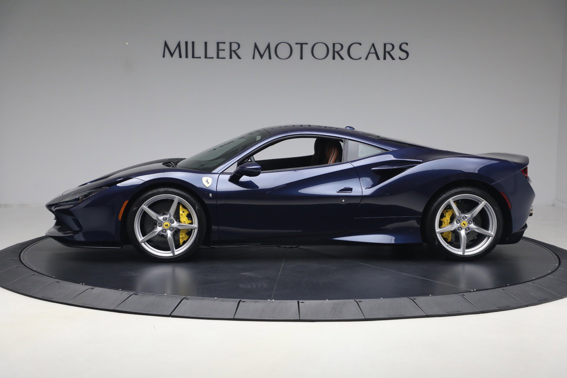 Certified 2022 Ferrari F8 Tributo RWD image 3