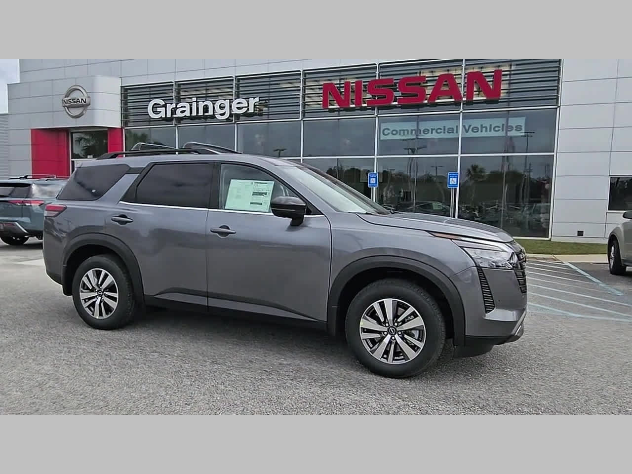 New 2026 Nissan Pathfinder SL FWD image 36
