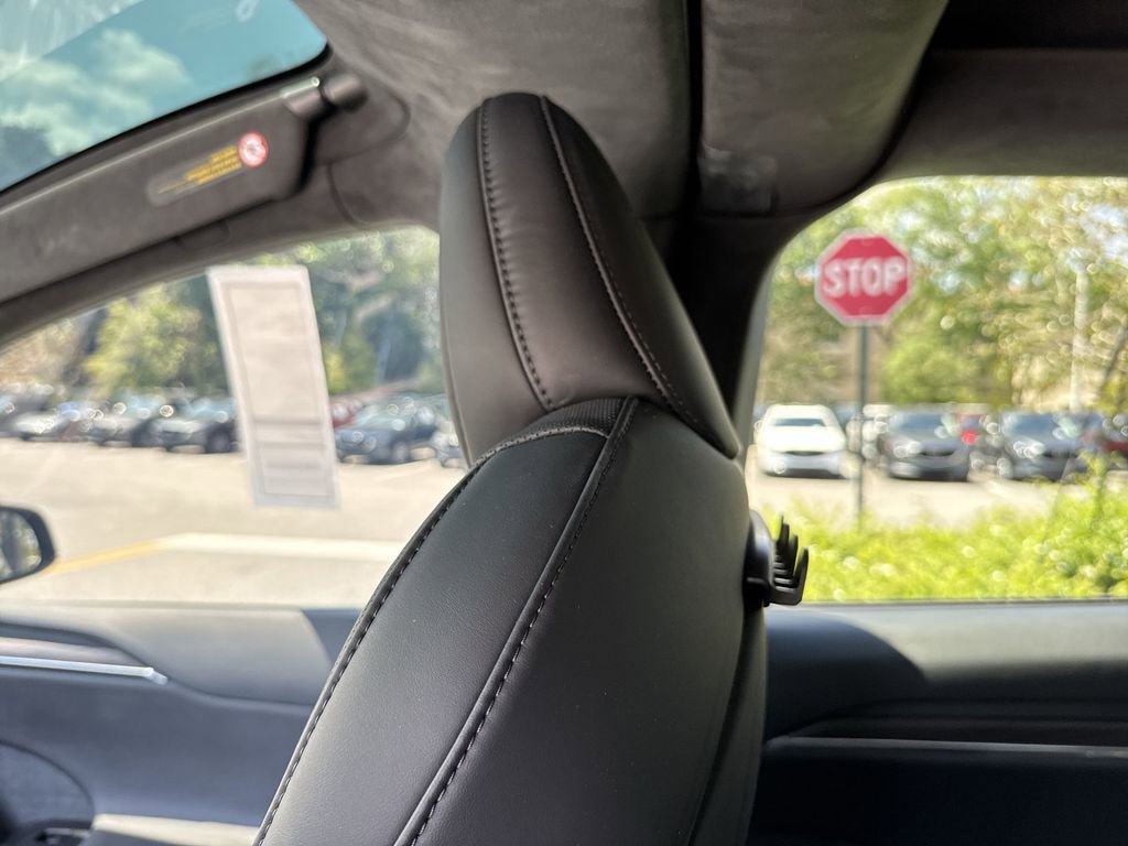 Used 2024 Tesla Model X image 17