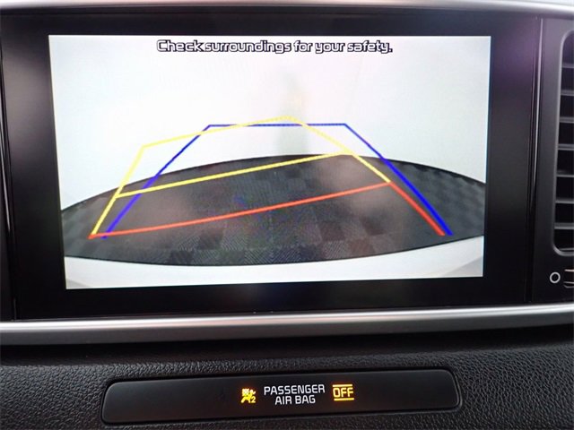 Used 2022 Kia Sportage LX image 3