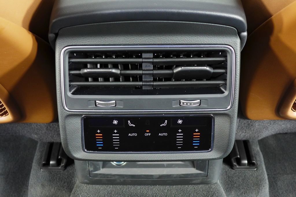 Used 2023 Audi Q8 Premium Plus w/ Premium Plus Package image 24