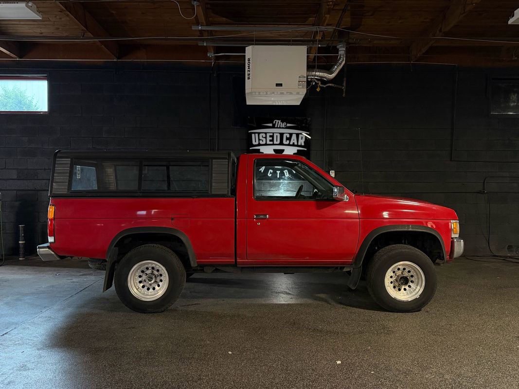 Used 1994 Nissan Pickup XE AWD/4WD image 8