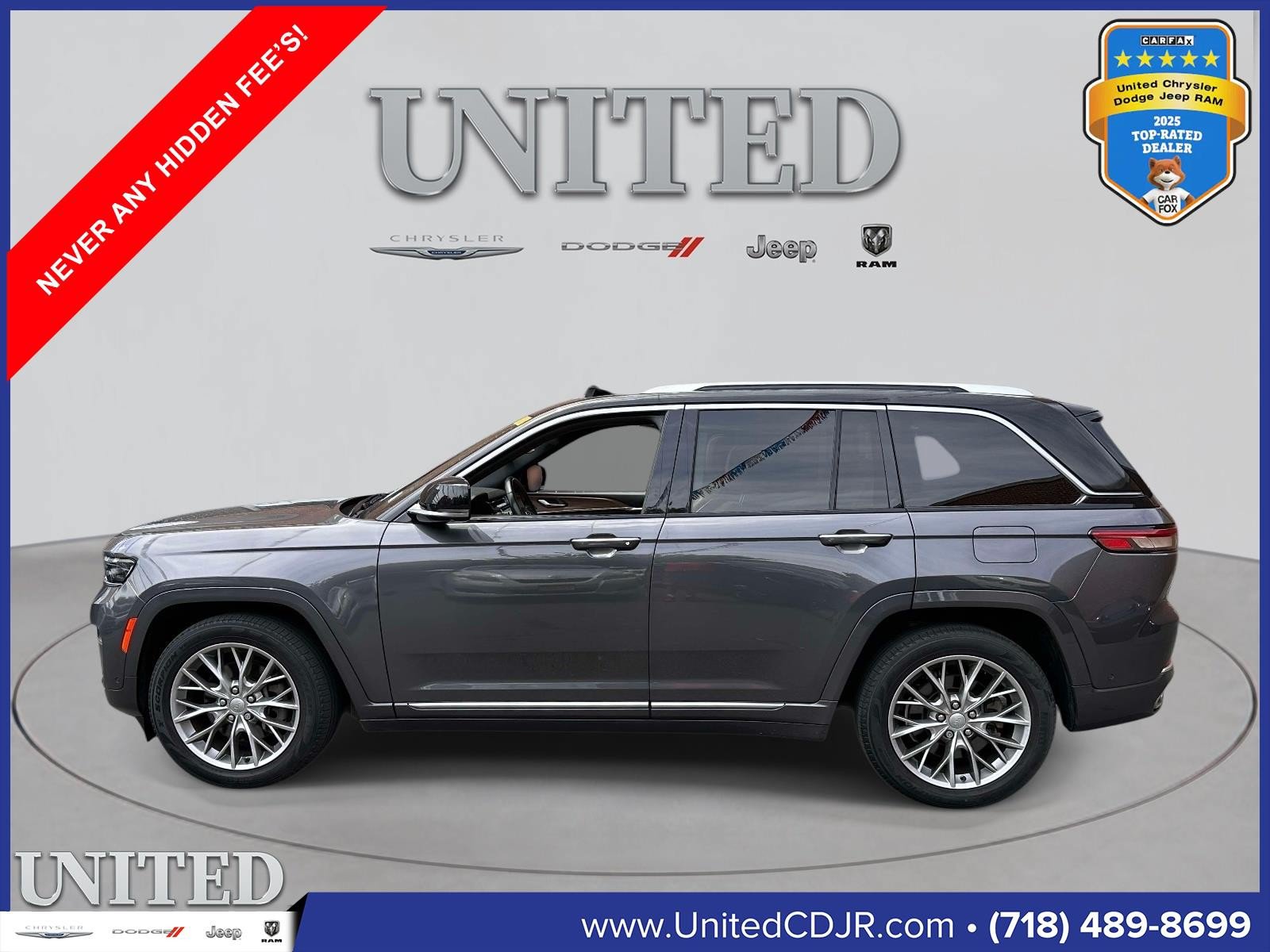 Used 2022 Jeep Grand Cherokee Summit w/ Luxury Tech Group V AWD/4WD image 3