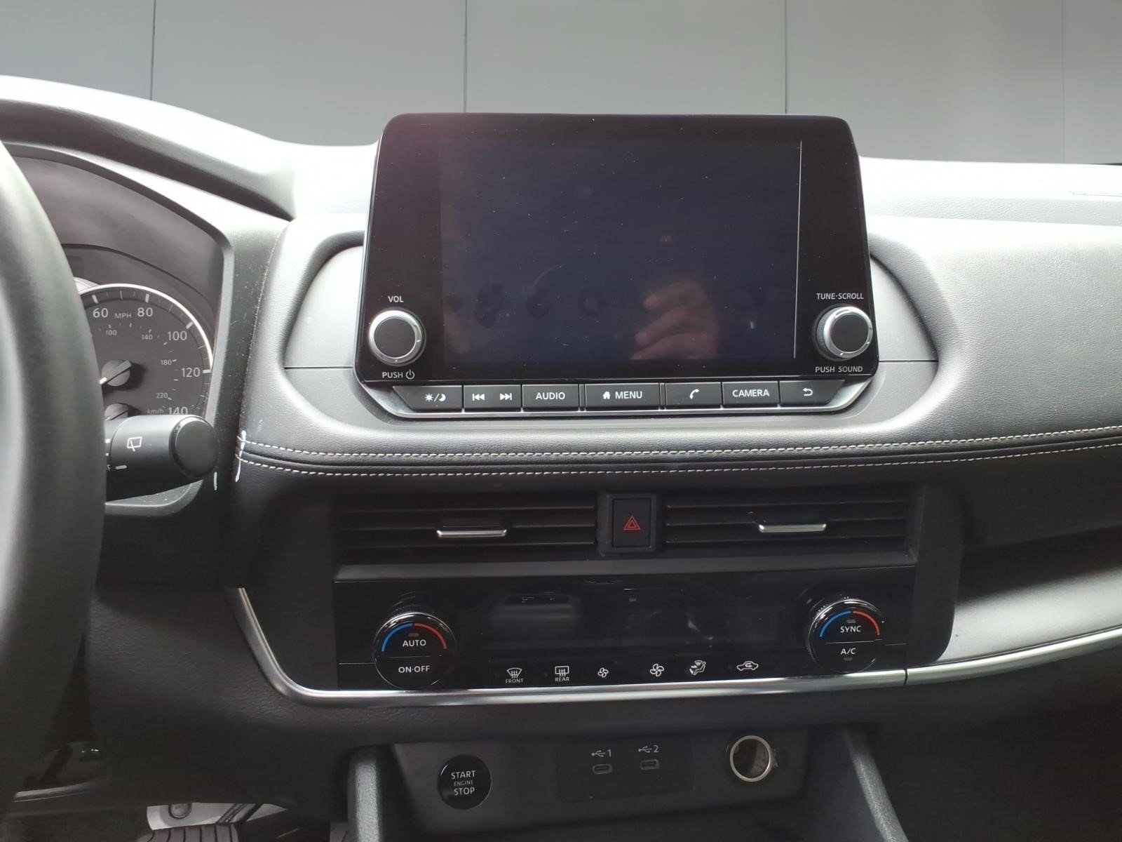Used 2025 Nissan Rogue SV AWD/4WD image 15