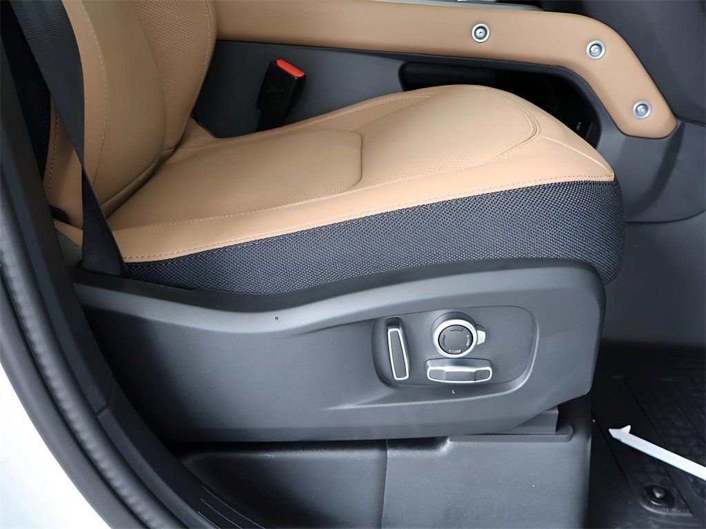 New 2025 Land Rover Defender 130 V8 image 23