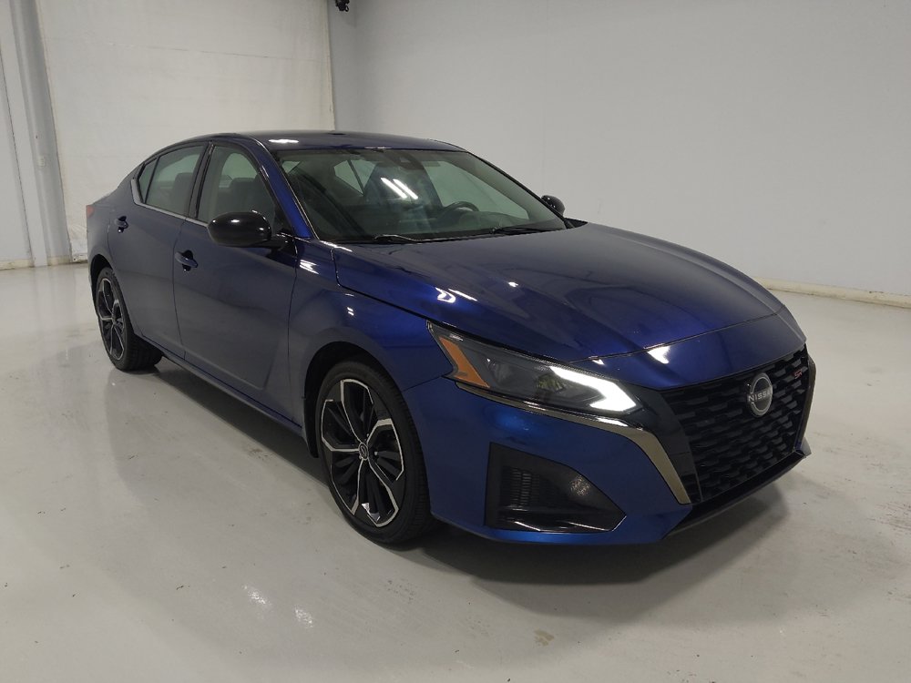 Used 2023 Nissan Altima 2.5 SR AWD/4WD image 13