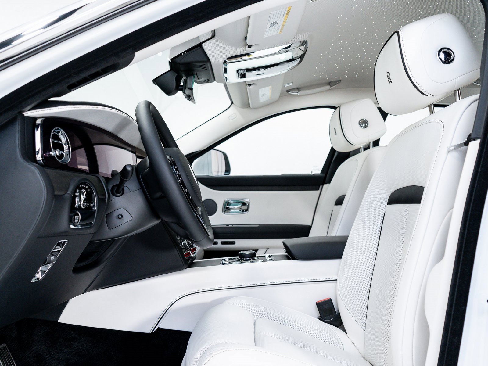 New 2025 Rolls-Royce Ghost image 16