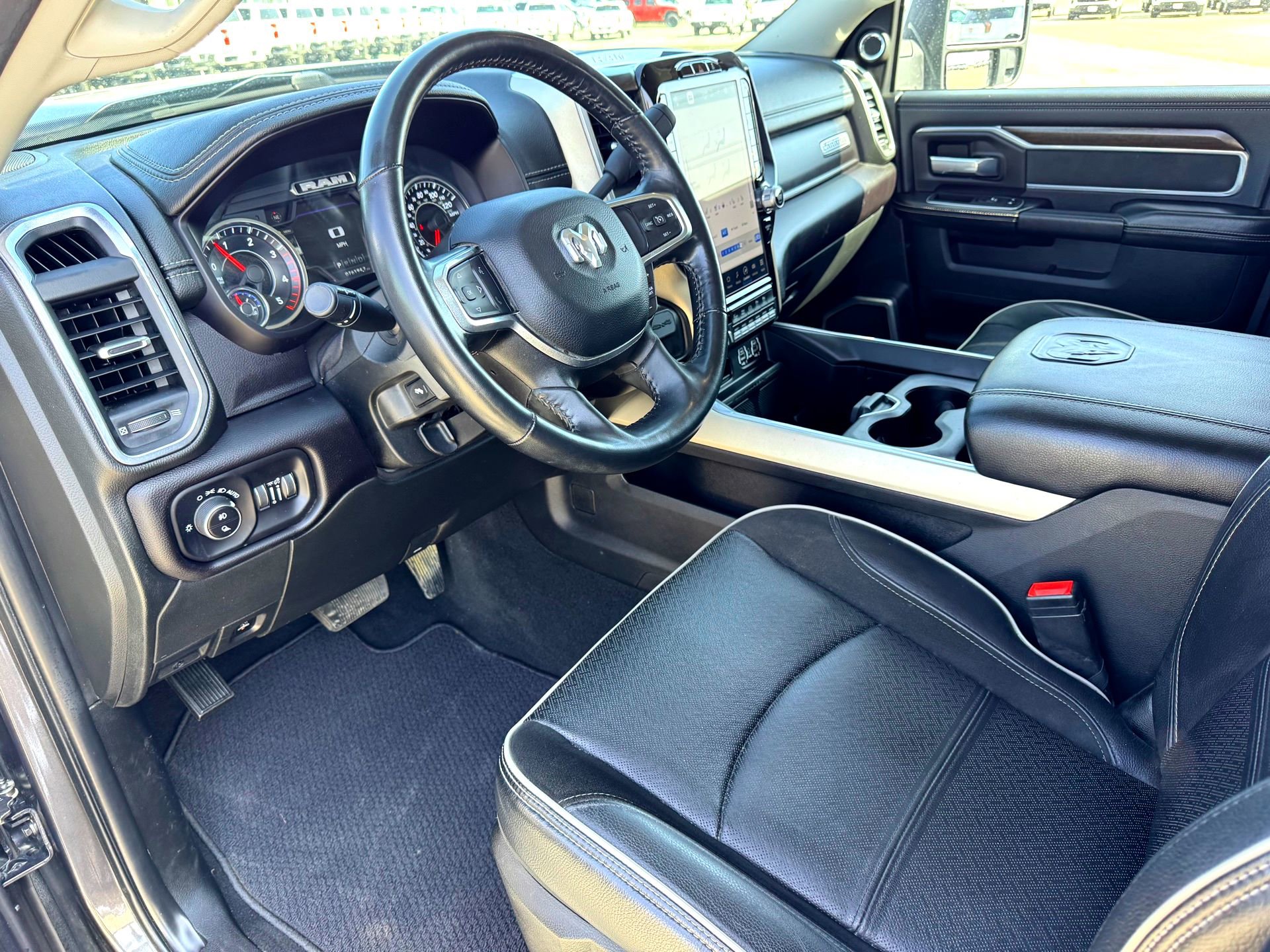 Used 2023 RAM 3500 Laramie image 11