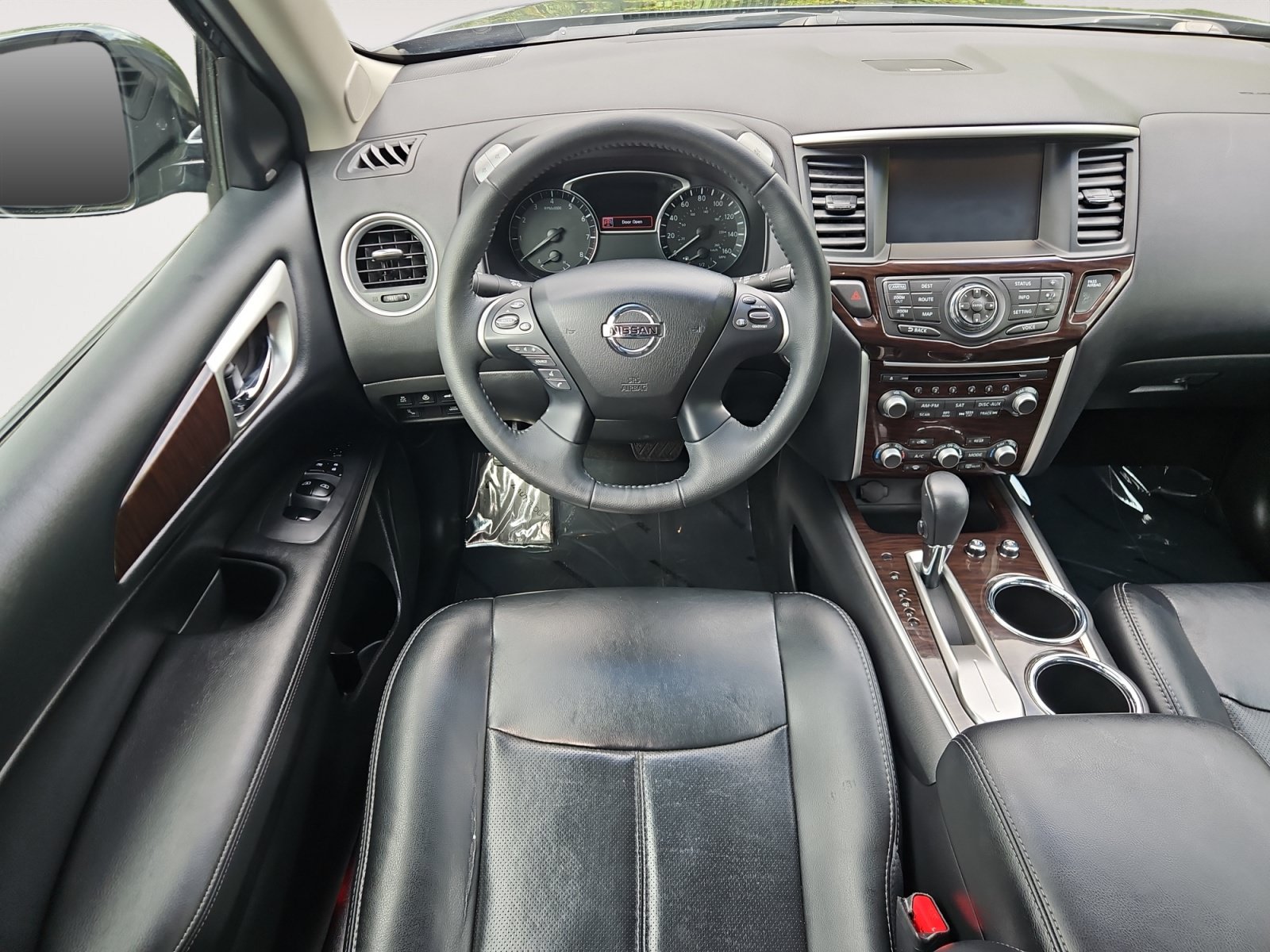 Used 2016 Nissan Pathfinder Platinum FWD image 10