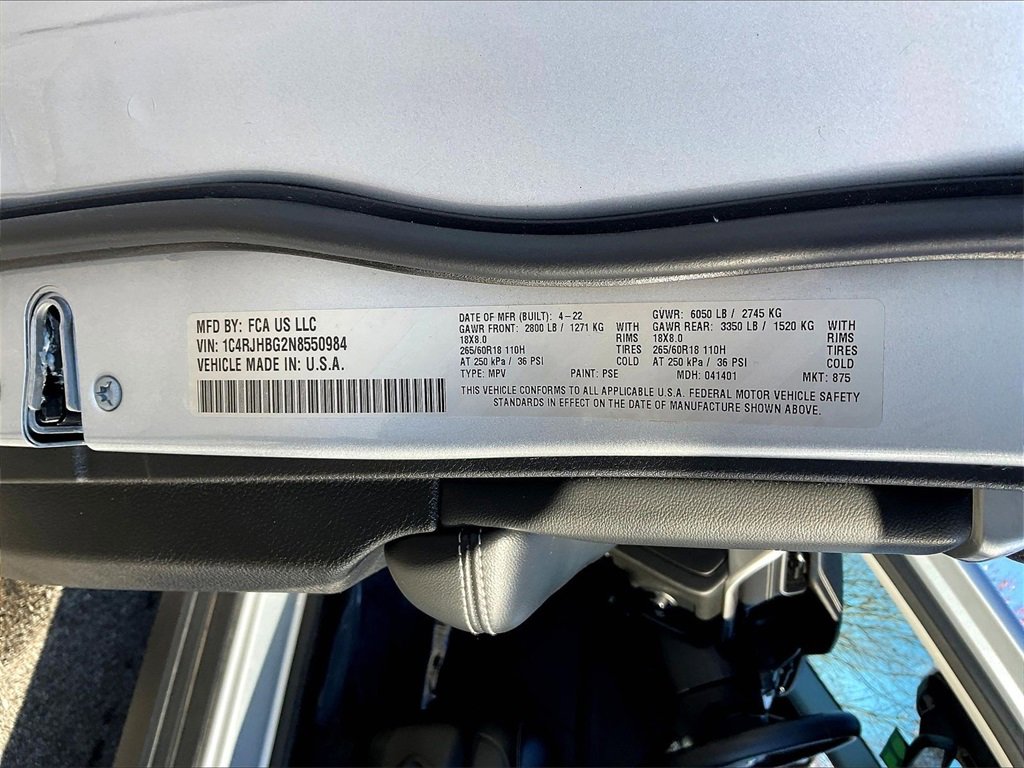 Used 2022 Jeep Grand Cherokee Limited image 32