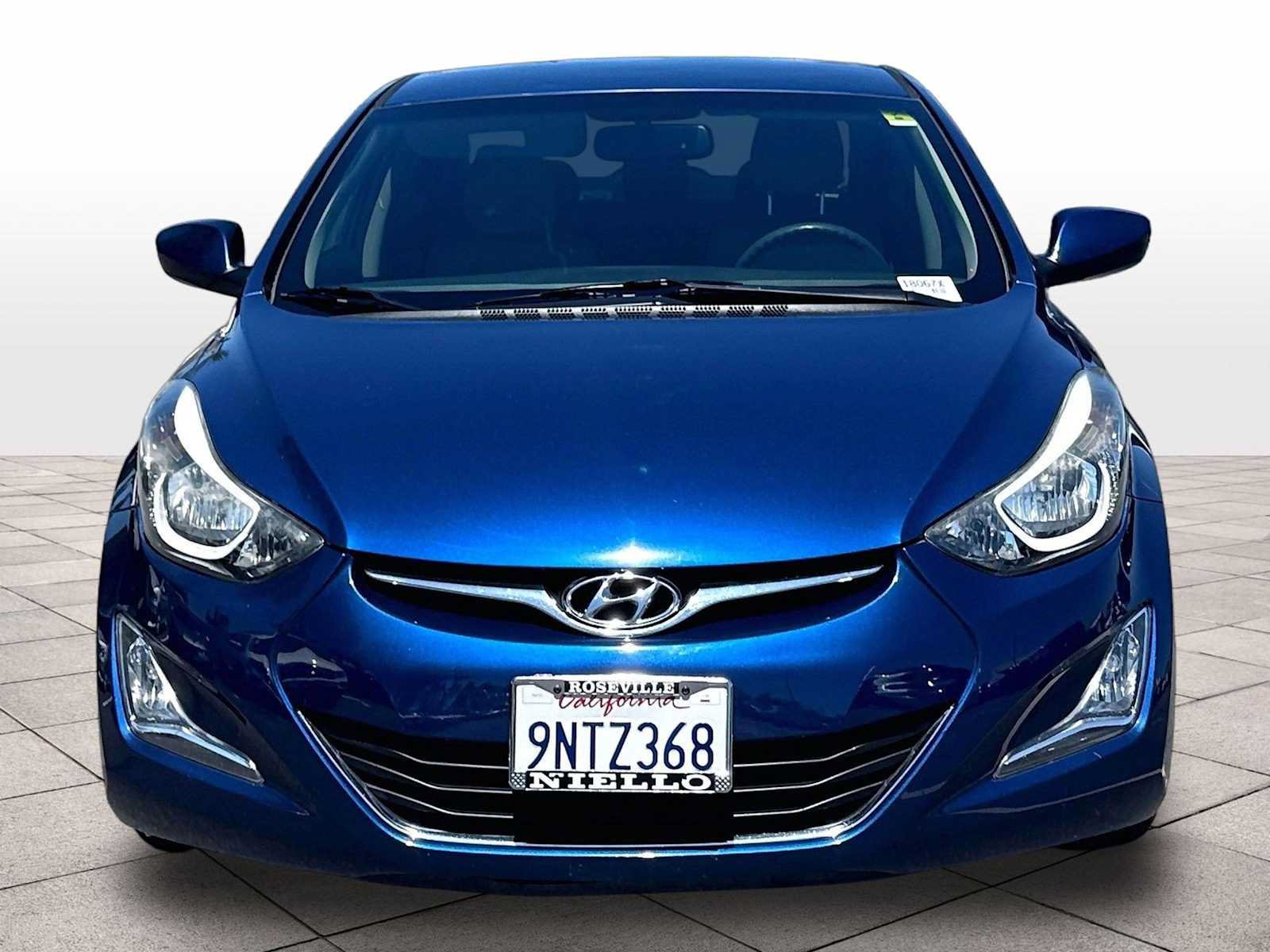 Used 2015 Hyundai Elantra SE w/ Option Group 02 FWD image 3