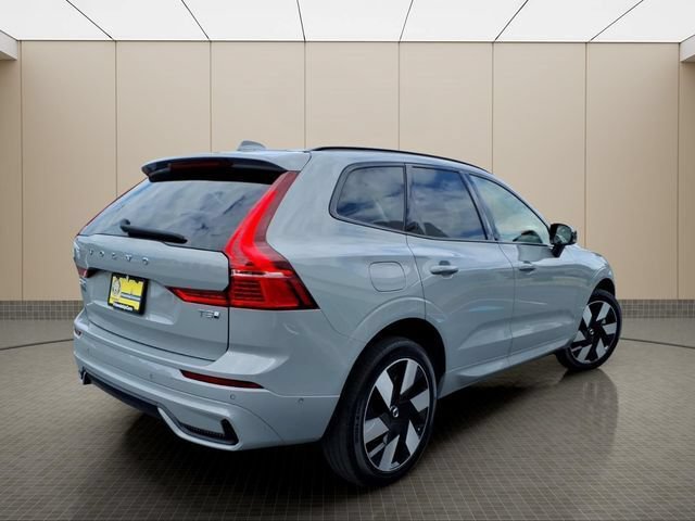 Used 2025 Volvo XC60 T8 Plus w/ Climate Package AWD/4WD image 8