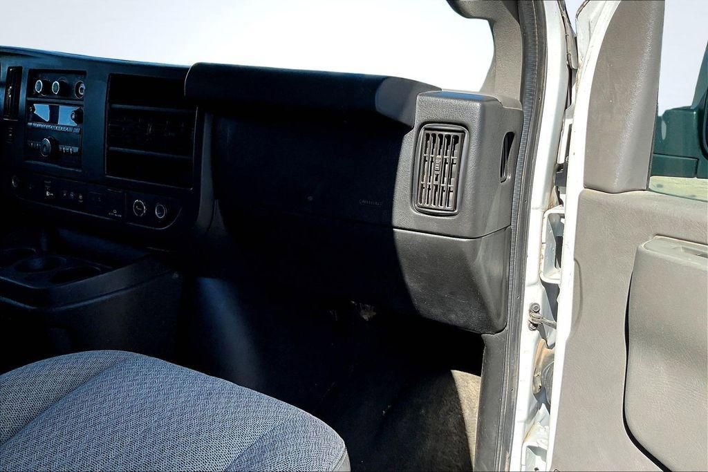 Used 2019 Chevrolet Express 3500 LT w/ LT Preferred Equipment Group image 17