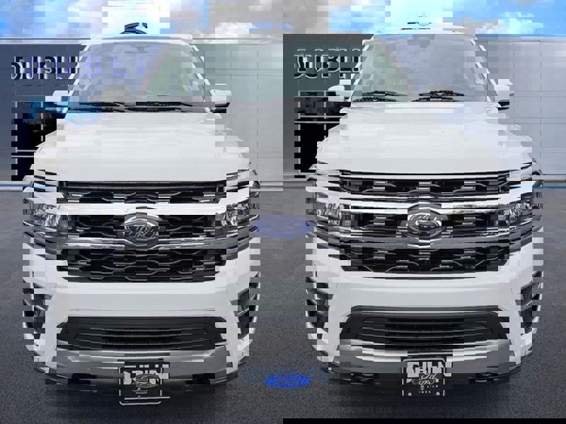 Used 2023 Ford Expedition Limited image 2