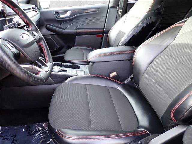 Used 2024 Ford Escape ST-Line image 13