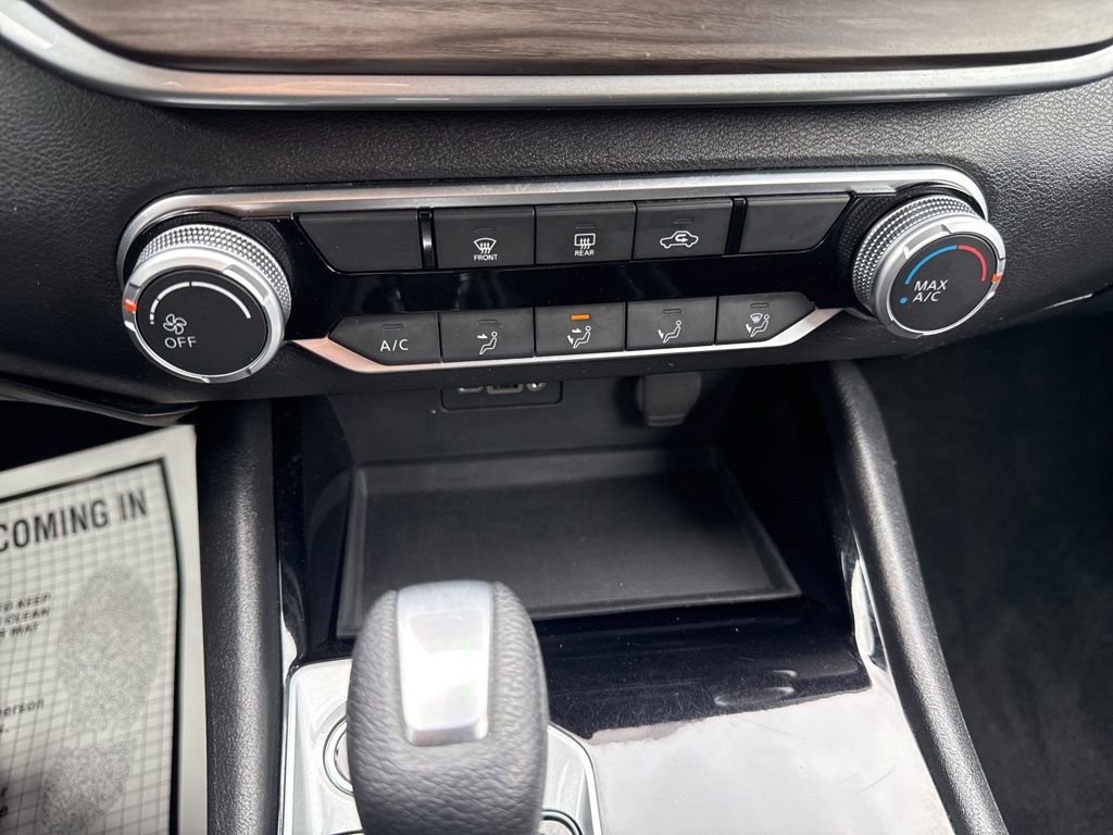 Used 2024 Nissan Altima 2.5 SV image 36