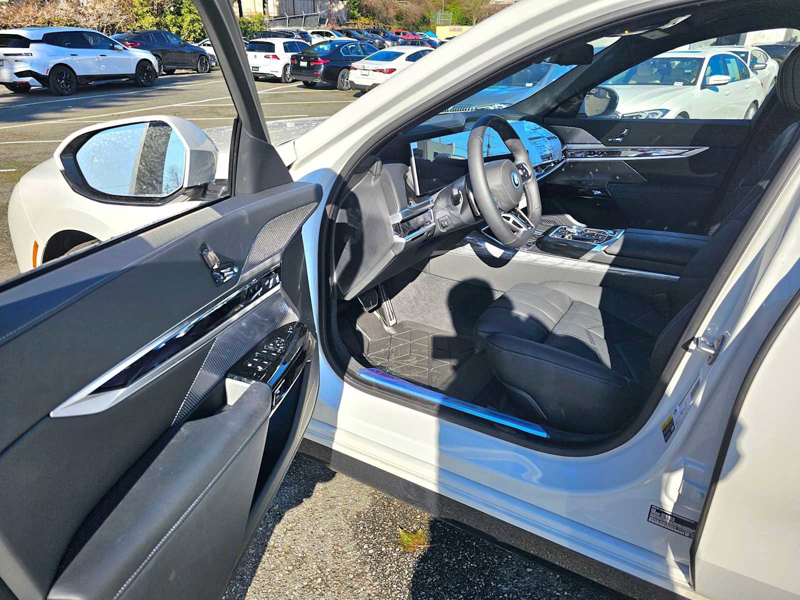 Used 2024 BMW i7 xDrive60 image 20