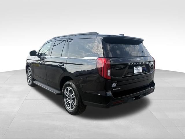 Used 2025 Ford Expedition Active AWD/4WD image 11