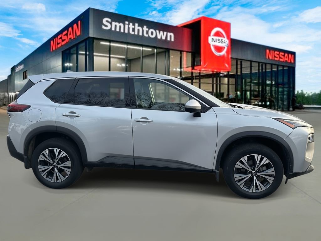 Certified 2021 Nissan Rogue SV image 4