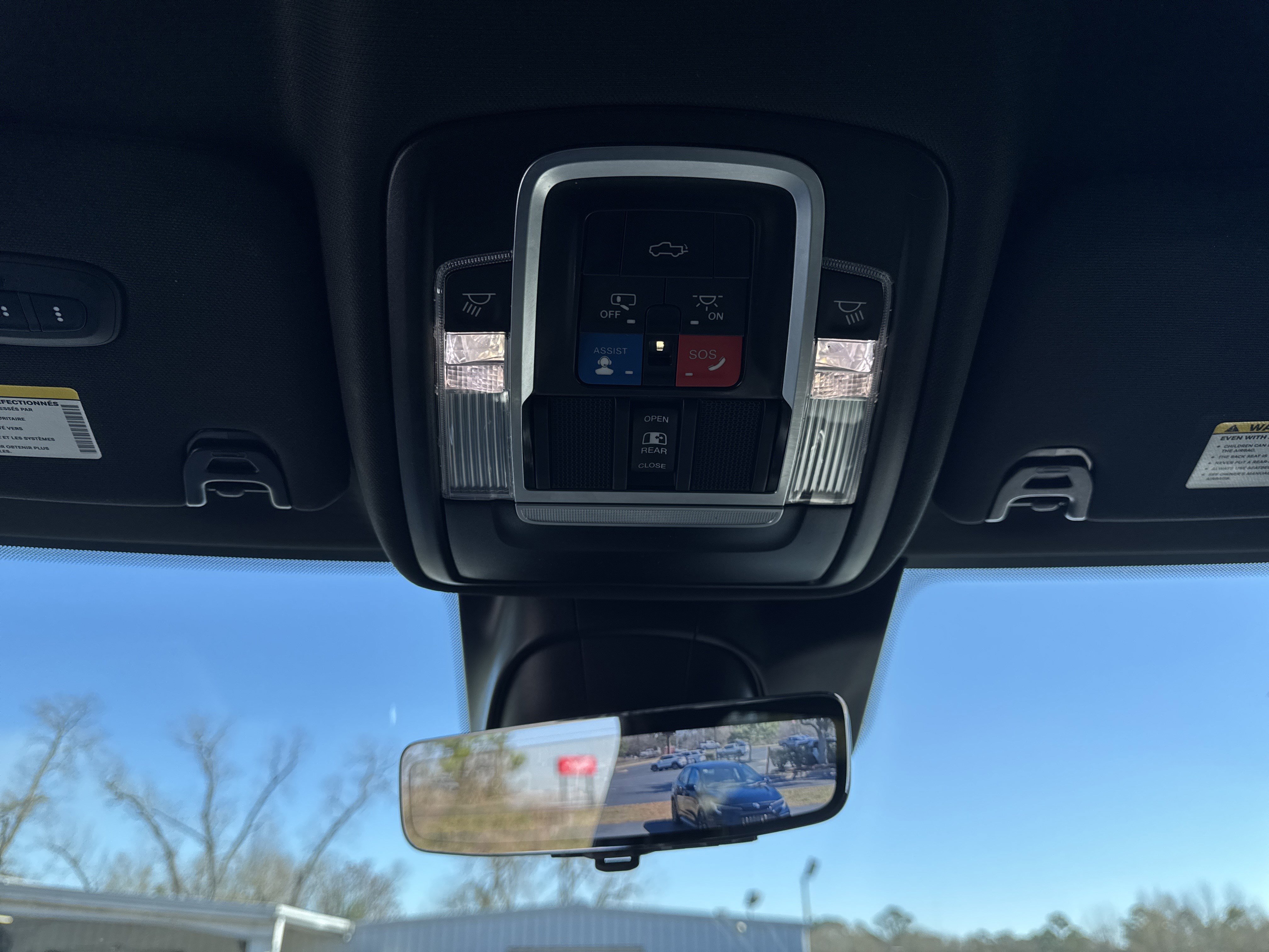 Used 2024 RAM 2500 Limited image 21