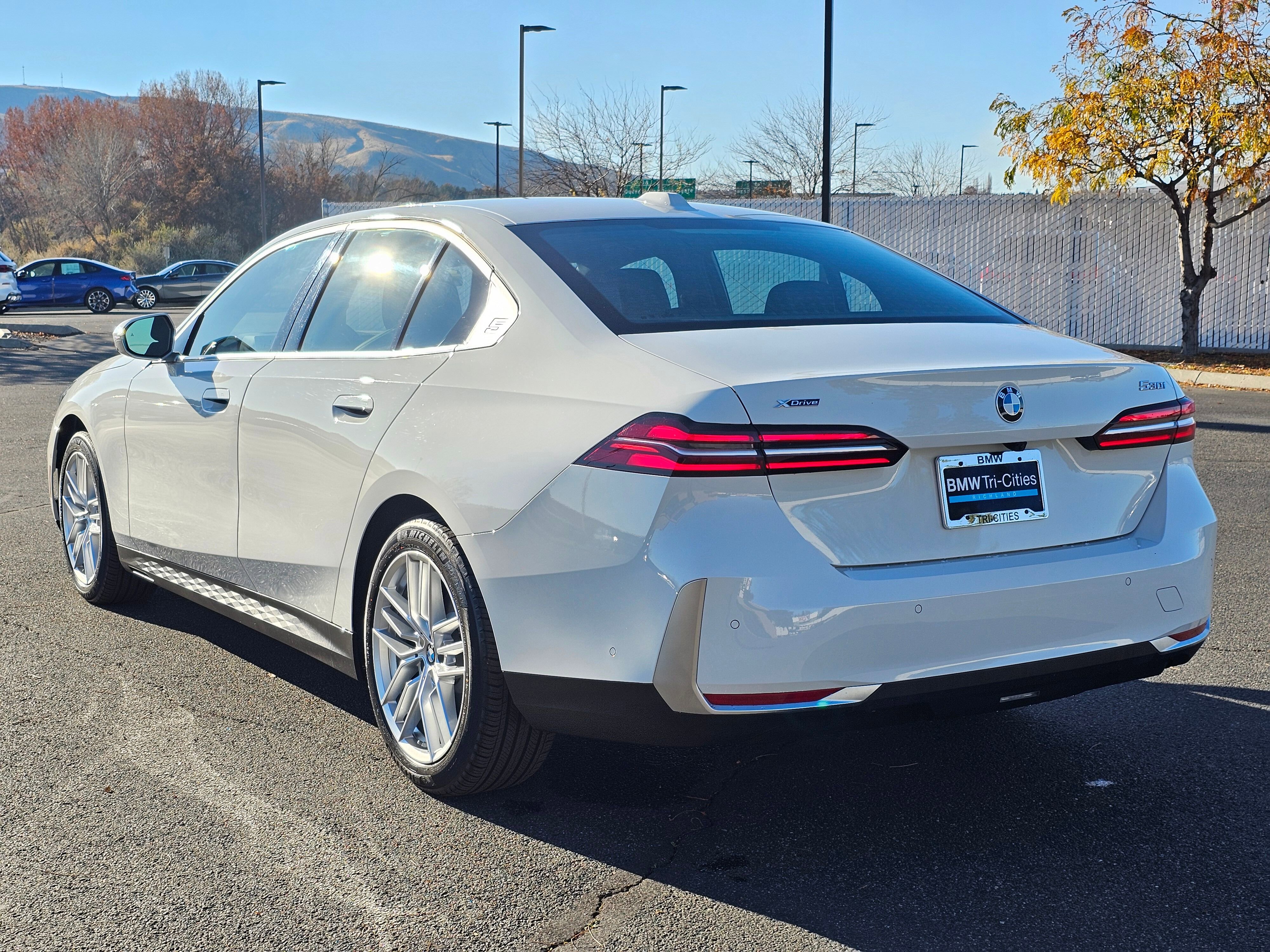 Certified 2025 BMW 530i xDrive w/ Premium Package image 4